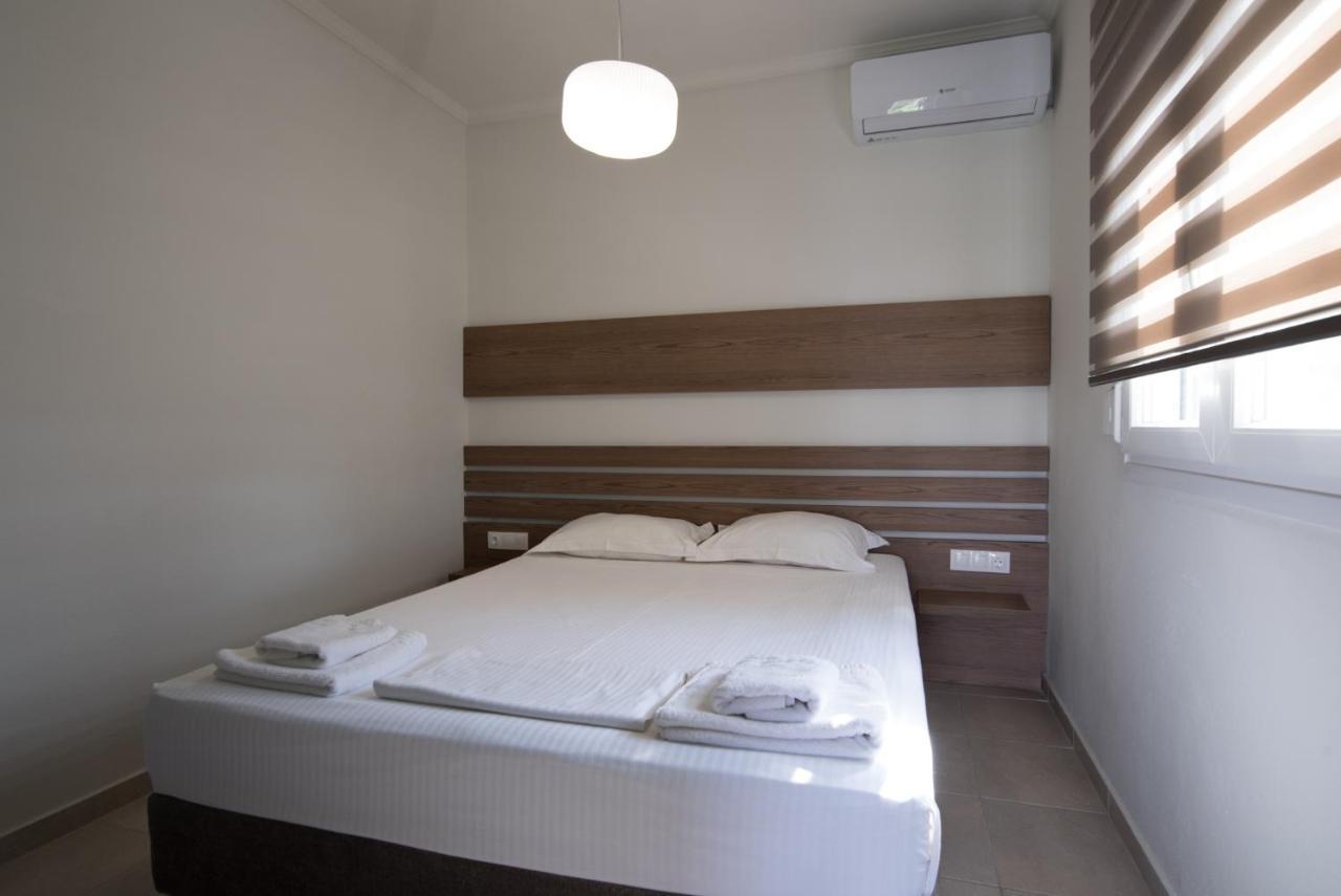 Vertigo Seaside Apartments Nikiti  Exterior photo