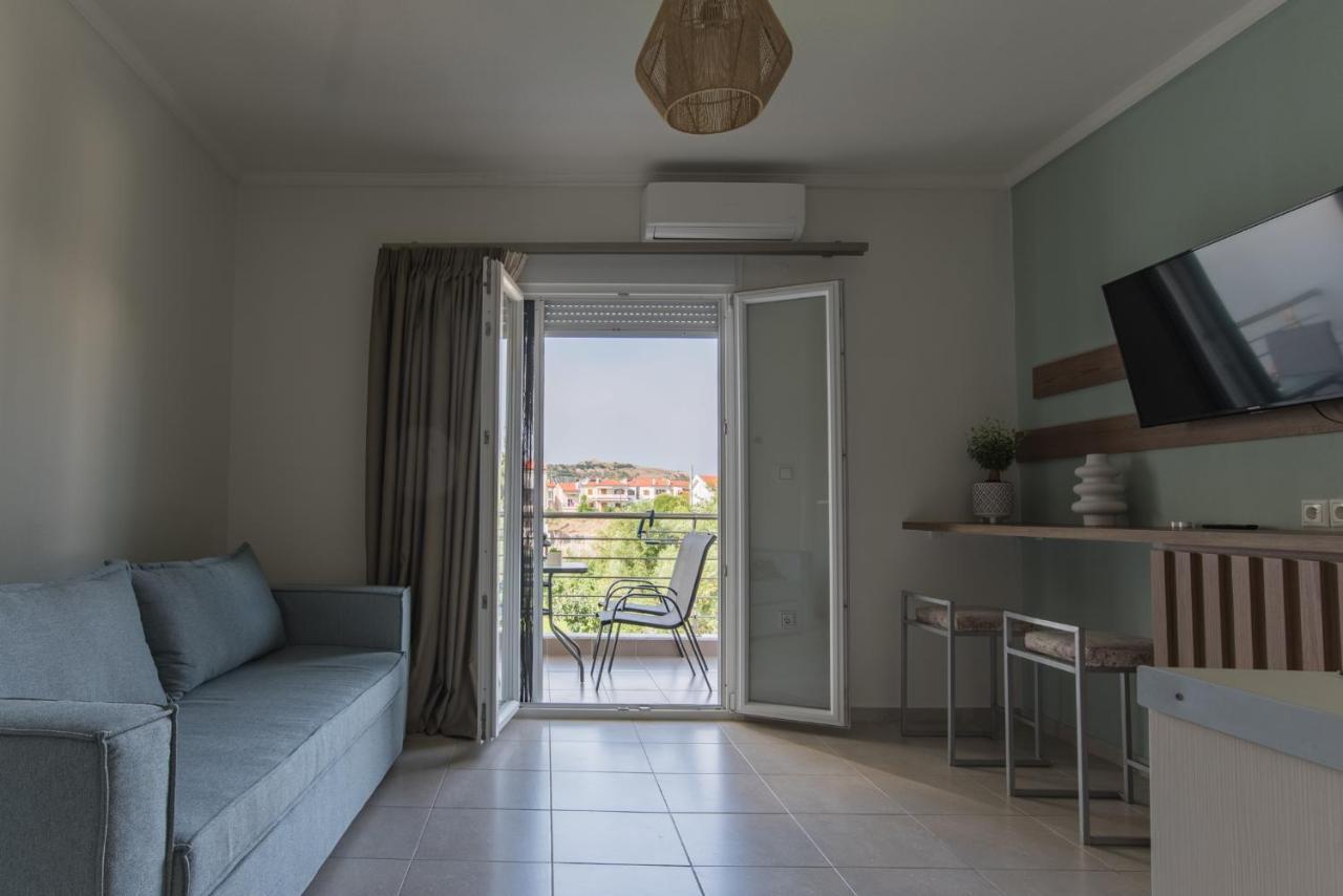Vertigo Seaside Apartments Nikiti  Exterior photo
