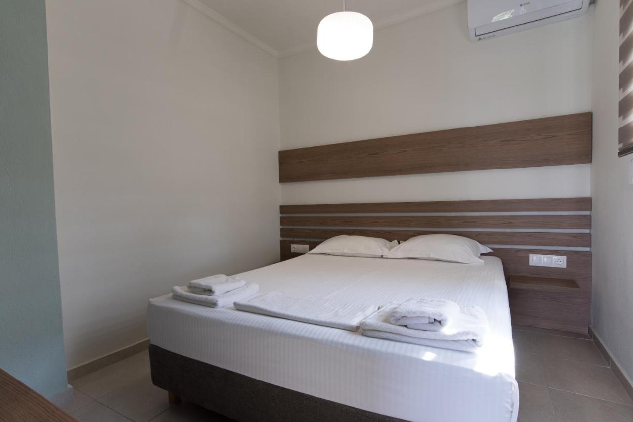 Vertigo Seaside Apartments Nikiti  Exterior photo